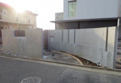 門柱途中1